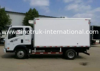Small Cargo Cold Storage 8 Ton Refrigerated Truck For Dairy , Freezer Box Truck