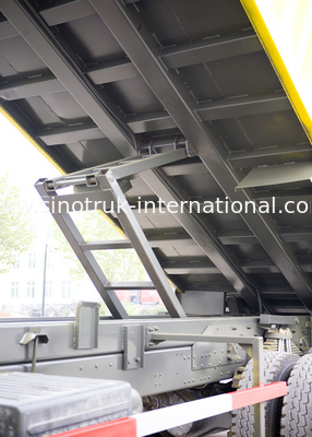 شاحنة قلابة قلابة يمكن SINOTRUK HOWO 10 عجلات تحميل 25-40tons رمل أو أحجار