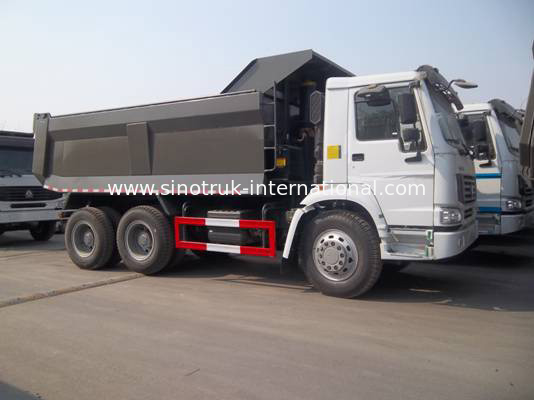 شاحنة قلابة قلابة SINOTRUK HOWO 25tons 371HP 10wheels RHD 10-25CBM ZZ3257N3647A