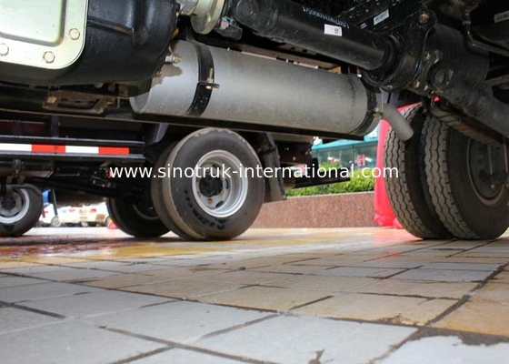 High End 16 Tons International Light Duty Trucks With 4200 Wheelbase