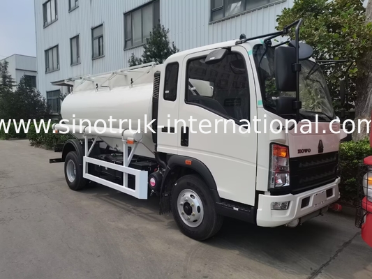 شاحنة ناقلة زيت SINOTRUK HOWO 4-6CBM