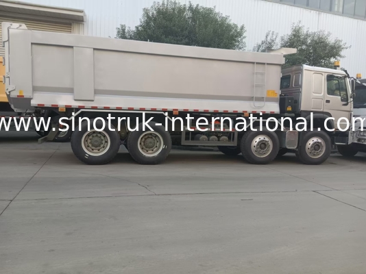 شاحنة النقل SINOTRUK HOWO 400HP 12 عجلات LHD 40Tons 30CBM ZZ3317V3567B1