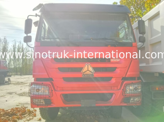 شاحنة القمامة المنسدلة SINOTRUK HOWO A7 8X4 للبناء ZZ3317V3567B1