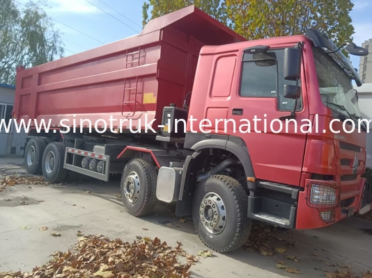 شاحنة القمامة المنسدلة SINOTRUK HOWO A7 8X4 للبناء ZZ3317V3567B1