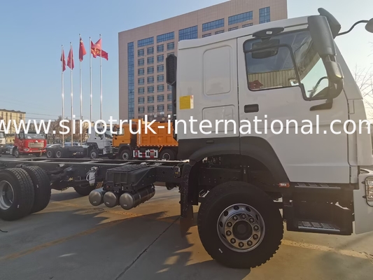 شاسية ناقلة النفط المائية SINOTRUK HOWO LHD 6X4 400HP