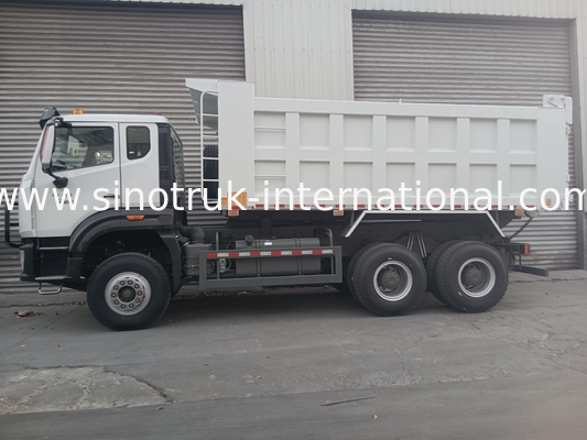 SINOTRUK HOWO 400 حصان شاحنة قمامة للإنشاءات N7 ضوء تحذير المصد العسكري