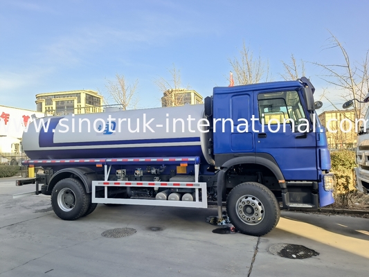شاحنة خزان المياه SINOTRUK HOWO 4x2 RHD 300HP 10CBM لنقل المياه الدائمة