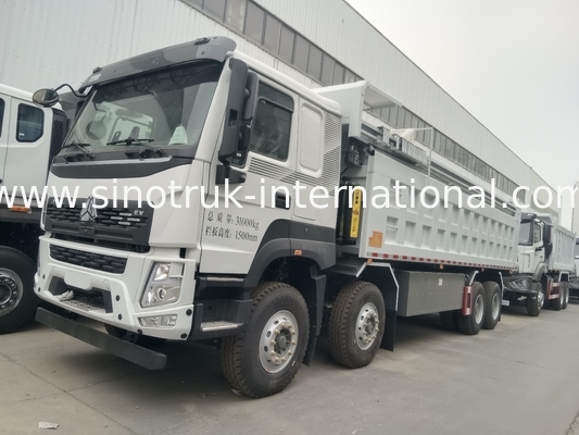 سينوتروك هوو 380HP شاحنة تيمبر 12 عجلات LHD 31 طن 20-30CBM V7-X كابينة