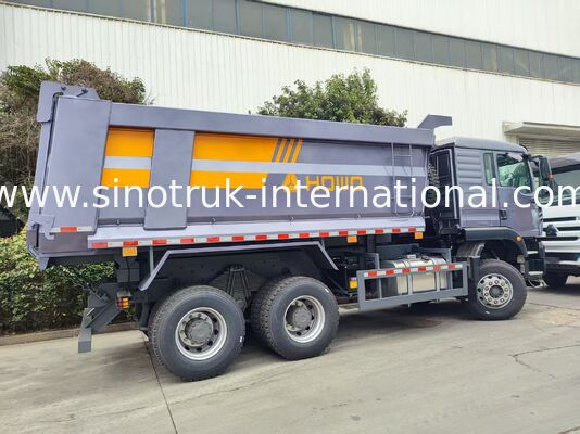 HOWO TX 6 × 4 شاحنة قمامة مع جسم شحن 20CBM ، محرك 380HP وآلية رفع الأمامية