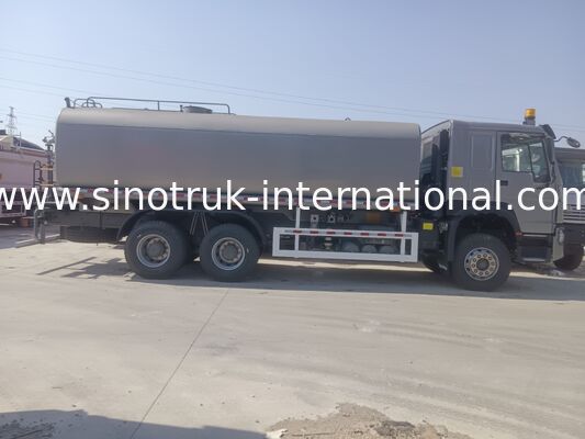 ساينو تراك Howo Sprinkler Water Tank Truck 10-25CBM 6 X 4 Euro 2 371HP أبيض