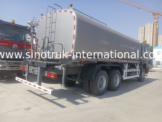 ساينو تراك Howo Sprinkler Water Tank Truck 10-25CBM 6 X 4 Euro 2 371HP أبيض