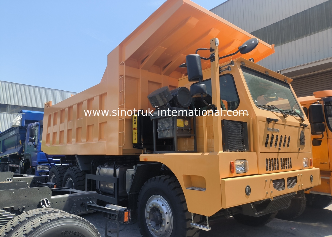 شاحنة نقالة الصناعة الصينية (Sinotruk Howo Mining Tipper Dump Truck) 90 طن 6 × 4 جسم شحن فولاذ عالي القوة