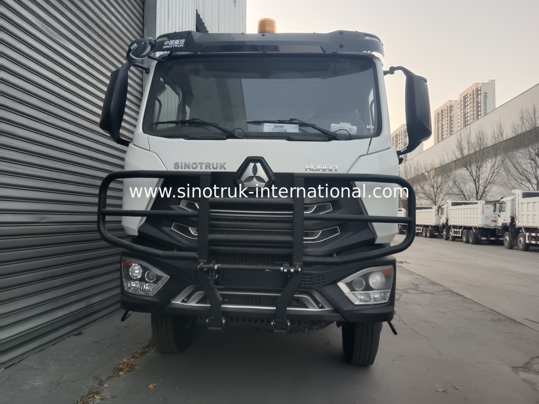 SINOTRUK HOWO 400 حصان شاحنة قمامة للإنشاءات N7 ضوء تحذير المصد العسكري