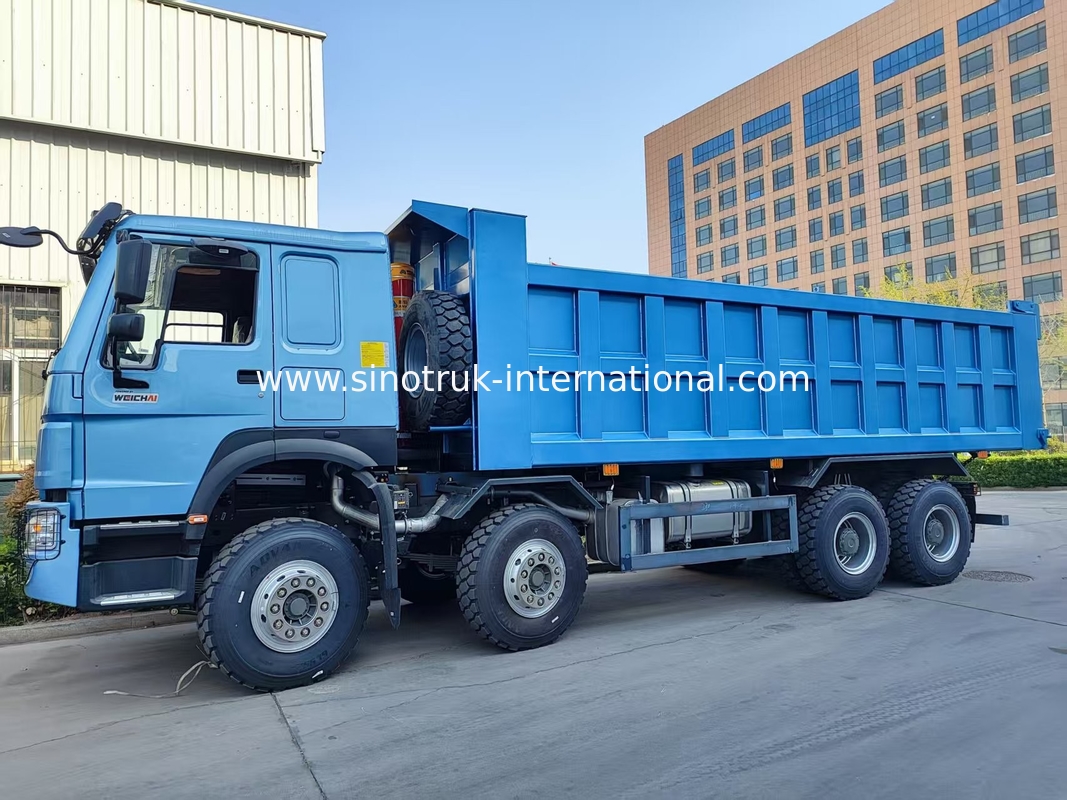 شاحنة قمامة زرقاء مغرية 8×4 380HP 26.91CBM حيث القوة تلتقي الدقة في كل حمولة!