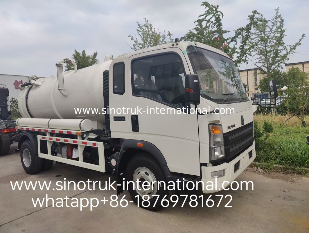 4 * 2 القيادة HOWO شاحنة شفط مياه الصرف الصحي: خزان 6m3 ، 160HP ، 8.00R20 الإطارات ، شاحنة الصرف الصحي الخفيفة ، مركبة الصرف الصحي الفعالة