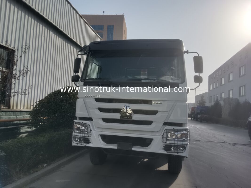 شاحنة قلابة سينوتراك هوو بمحرك 400 حصان، قيادة يسرى، نوع دفع 8X4، وسعة تحميل 31 طنًا