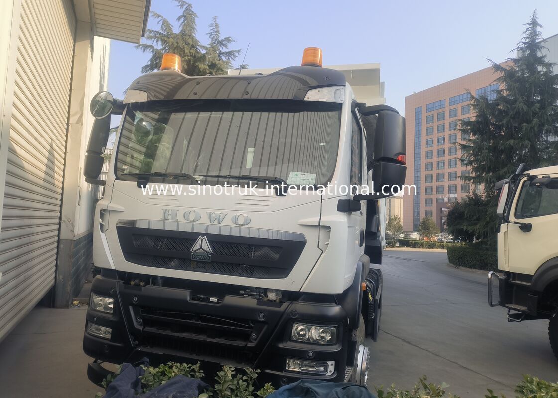 HOWO TX ناقل حمولة ثقيلة بسعة خزان الوقود 300L ومادة جسم الفولاذ لنقل الحمولة الثقيلة