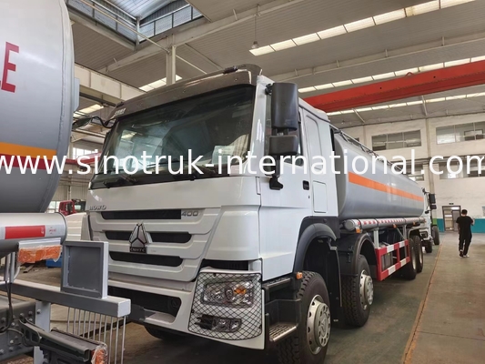 شاحنة صهريج زيت عالية الكفاءة 8X4 LHD Euro2400HP 31000 كجم