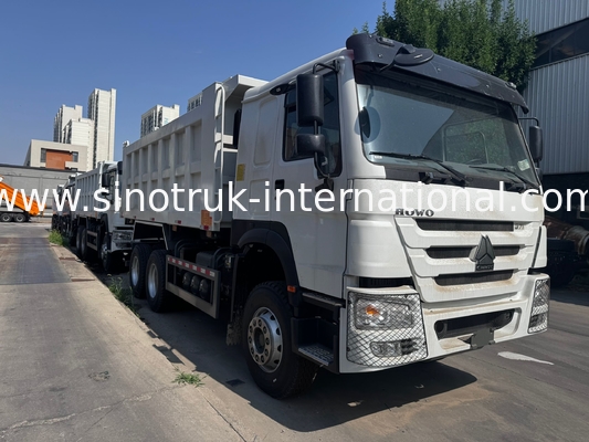 محرك SINOTRUK 371 حصان 6 × 4 شاحنة قلابة HOWO ذات عجلة قيادة يسارية بيضاء 19-20 متر مكعب رفع متوسط