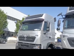 inotruk شاحنة هوو الجديدة شاشة ويتشاي محرك 8 × 4 LHD 430HP